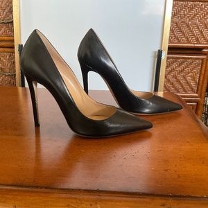 Beautiful M. GEMI Italian  Black High Heels 8.5